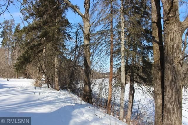2605 River Rd, Grand Rapids, MN 55744