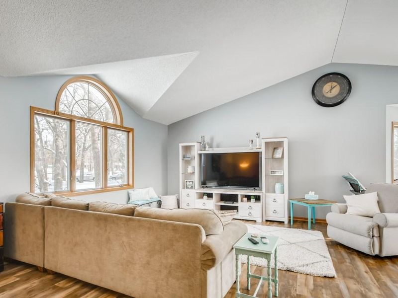 852 1st St N, Sartell, MN 56377