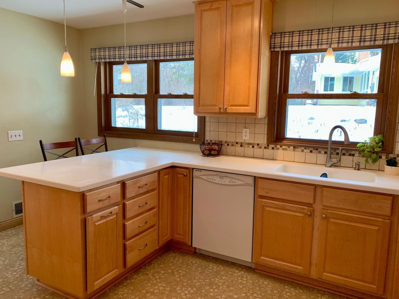 1780 Venus Ave, Arden Hills, MN 55112