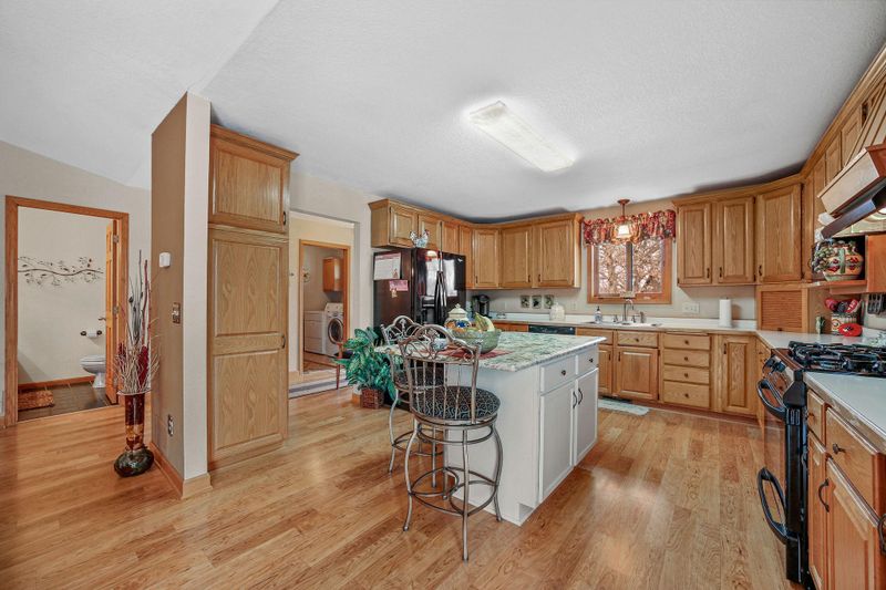 1319 Bay Dr SE, Forest Lake, MN 55025