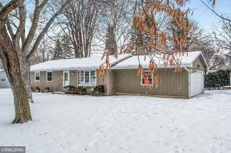 10403 York Ln, Bloomington, MN 55431