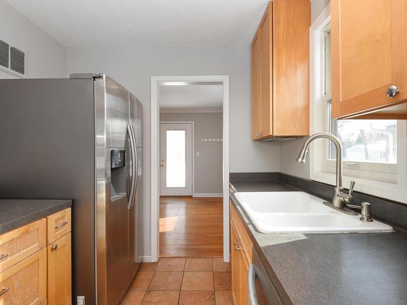 4048 Toledo Ave S, Saint Louis Park, MN 55416