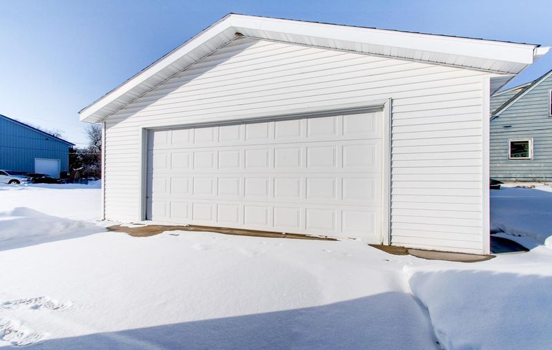 416 3rd St SW, Montgomery, MN 56069