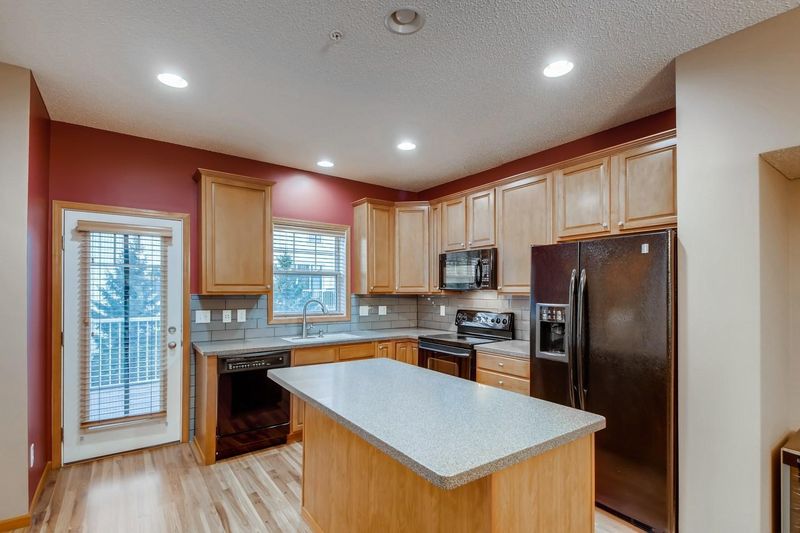 1585 Fox Hunt Way, Victoria, MN 55386