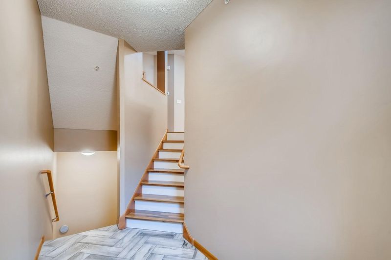 1585 Fox Hunt Way, Victoria, MN 55386