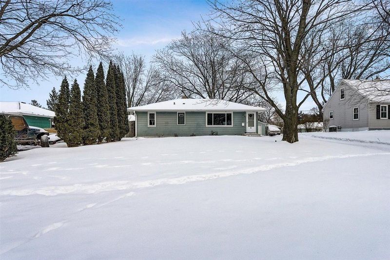 70 Mcclelland St N, Maplewood, MN 55119