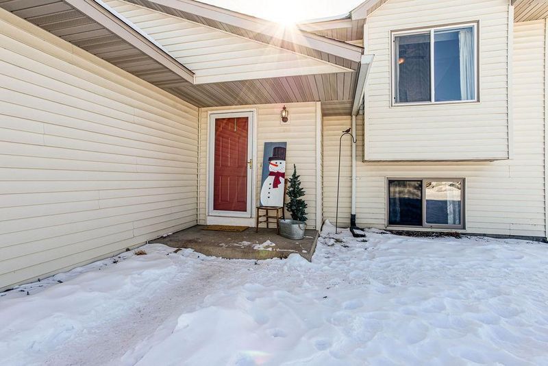 6611 379th Ct, North Branch, MN 55056
