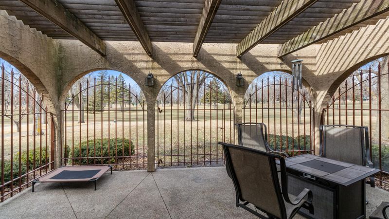 18 Golf Dr, Olivia, MN 56277