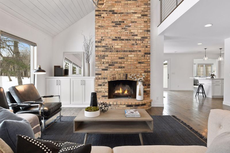 4209 Christy Ln, Minnetonka, MN 55345
