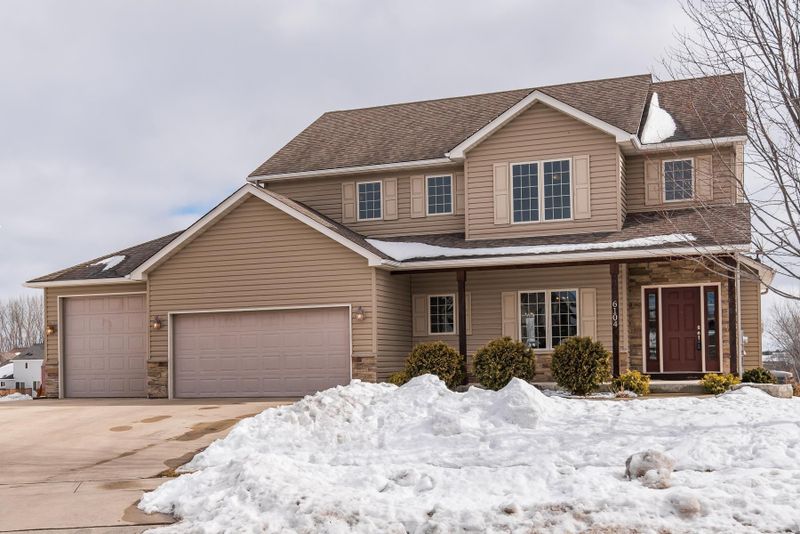 6104 39th Ave NW, Rochester, MN 55901