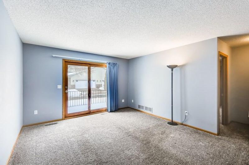 607 Dakota St S, Shakopee, MN 55379