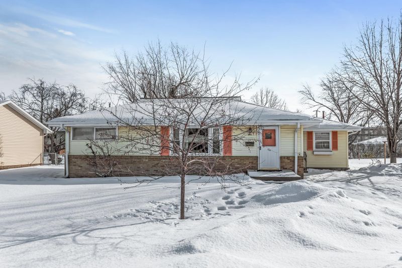 6111 Sunrise Dr NE, Fridley, MN 55432