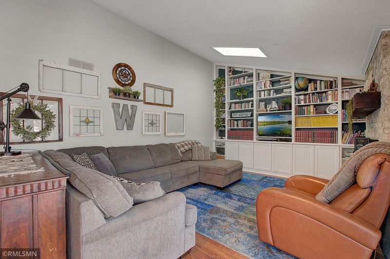 10348 Colorado Rd, Bloomington, MN 55438