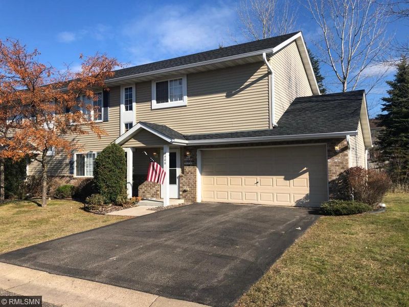 6406 207th St N, Forest Lake, MN 55025