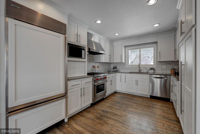 995 Wildhurst Trl, Orono, MN 55364