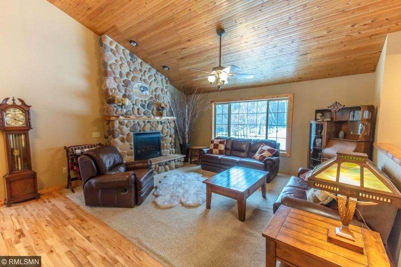 30610 Appalachian Dr, Breezy Point, MN 56472