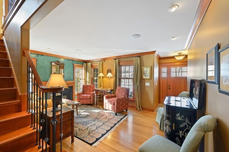 5117 Indianola Ave, Edina, MN 55424