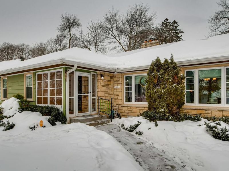1661 Beechwood Ave, Saint Paul, MN 55116
