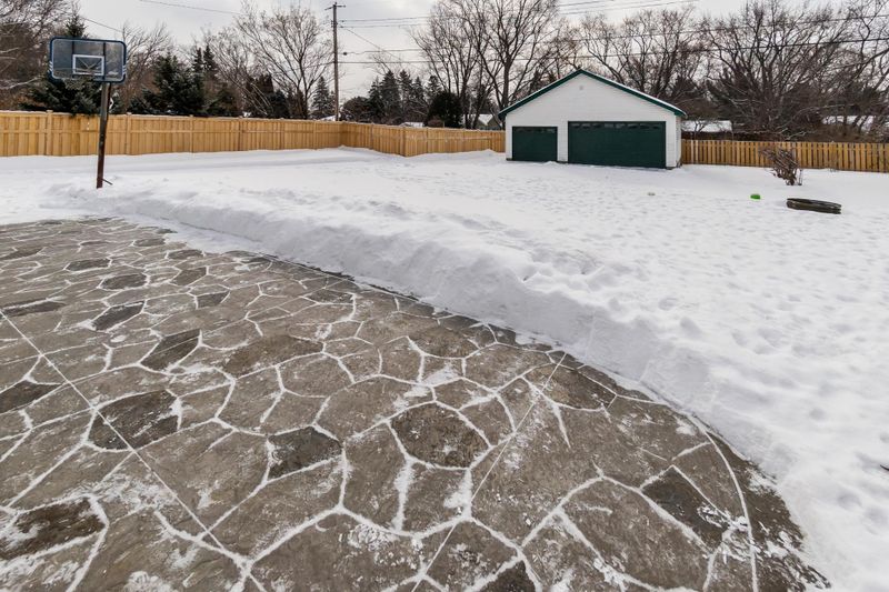 388 Rehnberg Pl, West Saint Paul, MN 55118