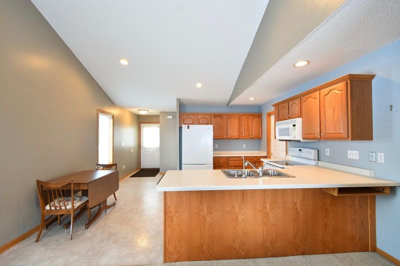 117 7th St W, Mantorville, MN 55955
