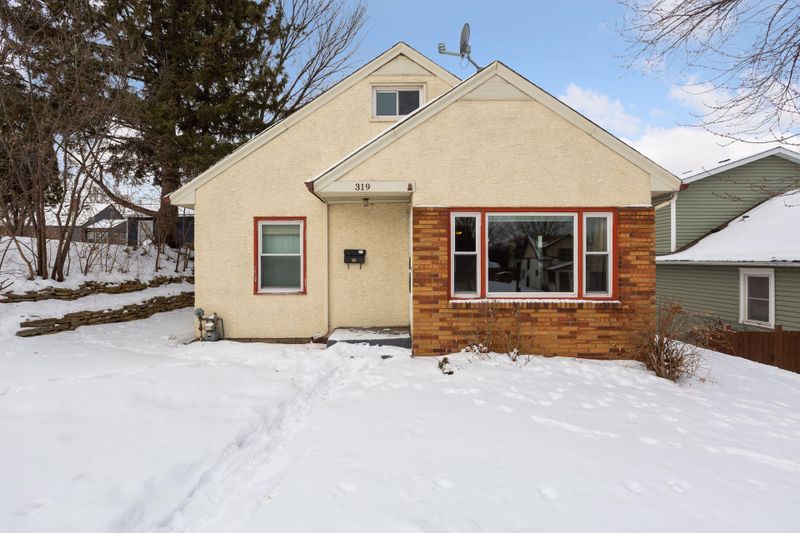 319 Clarence St, Saint Paul, MN 55106