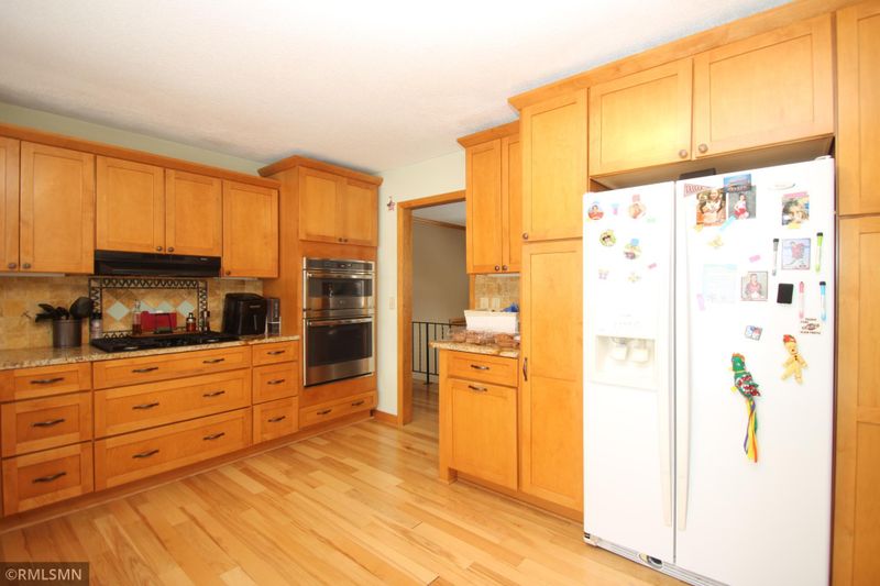 7033 W Shadow Lake Dr, Lino Lakes, MN 55014