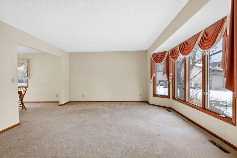 4320 Kirsten Ct, Eagan, MN 55123
