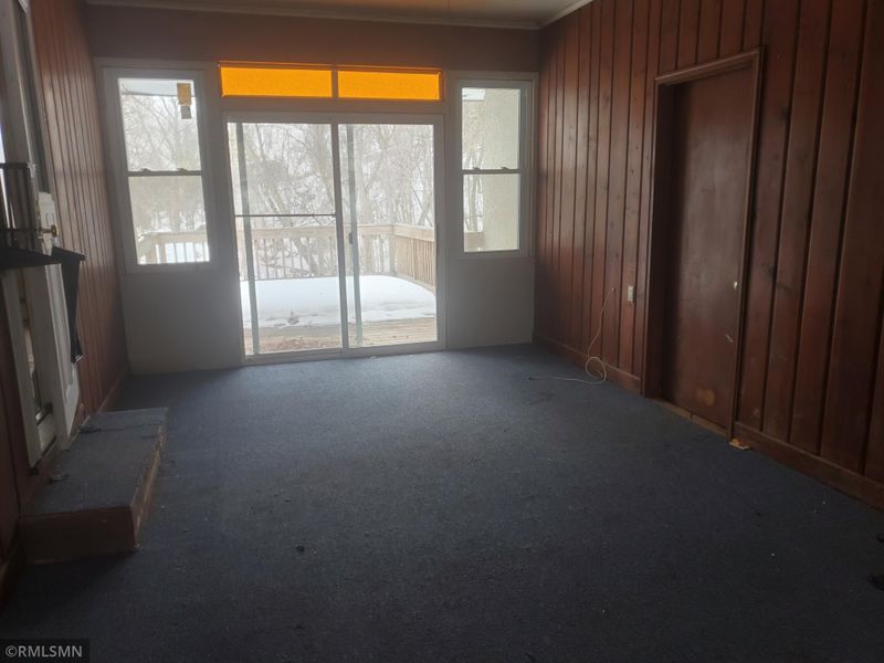 109 6th St W, Carver, MN 55315