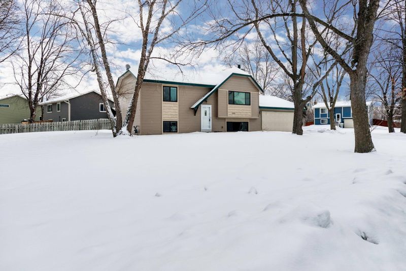 11945 Grouse St NW, Coon Rapids, MN 55448