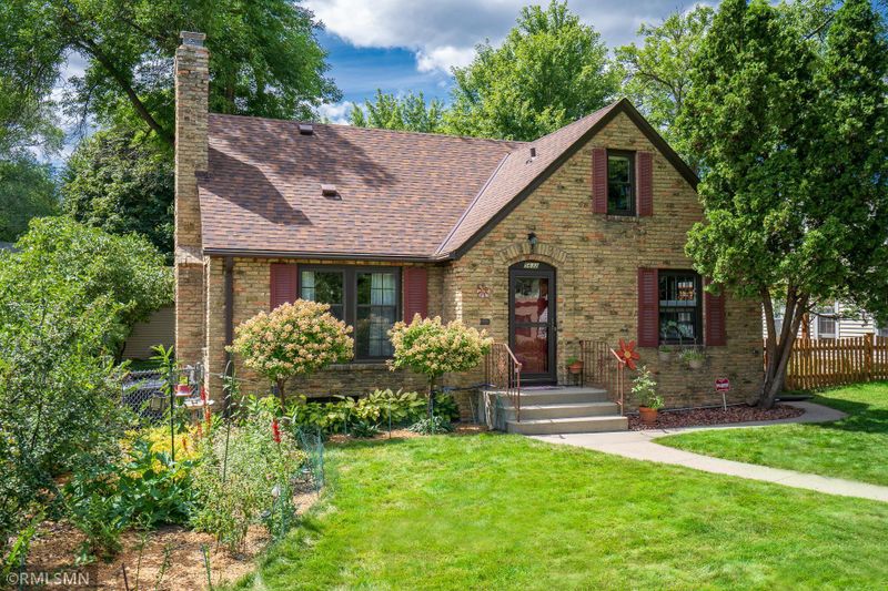 5632 13th Ave S, Minneapolis, MN 55417