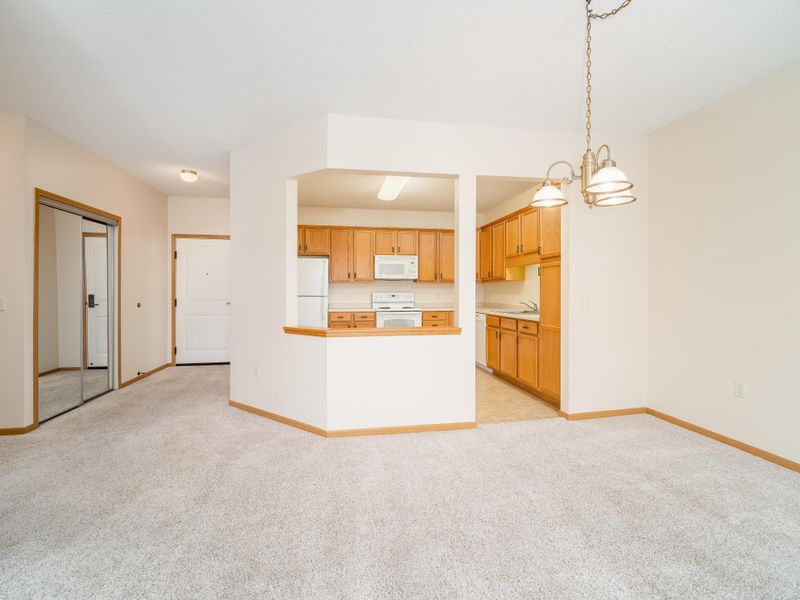 1900 Rush Lake Trl #328, New Brighton, MN 55112