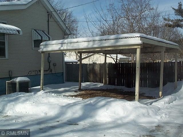 1042 Matilda St, Saint Paul, MN 55117