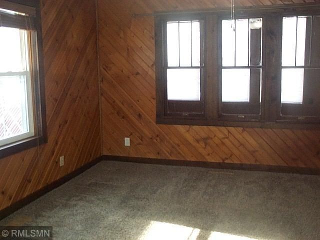 1042 Matilda St, Saint Paul, MN 55117