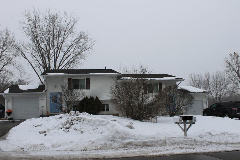 1335 Easter Ln, Eagan, MN 55123