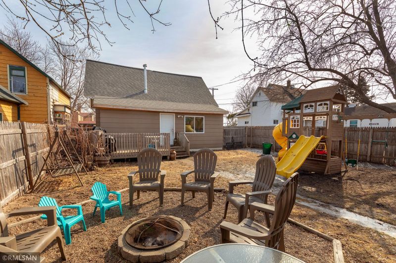 215 N 8th St, Brainerd, MN 56401