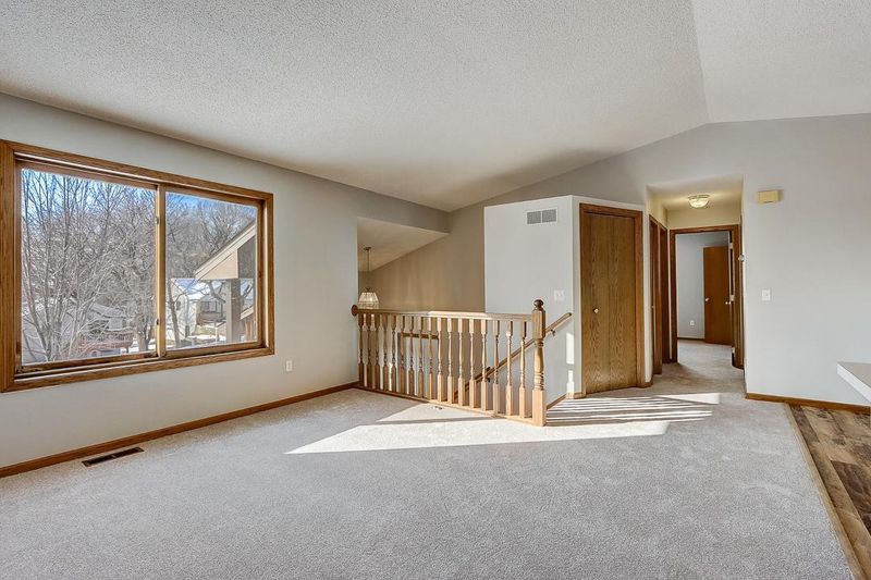 240 8th St NW, Elk River, MN 55330