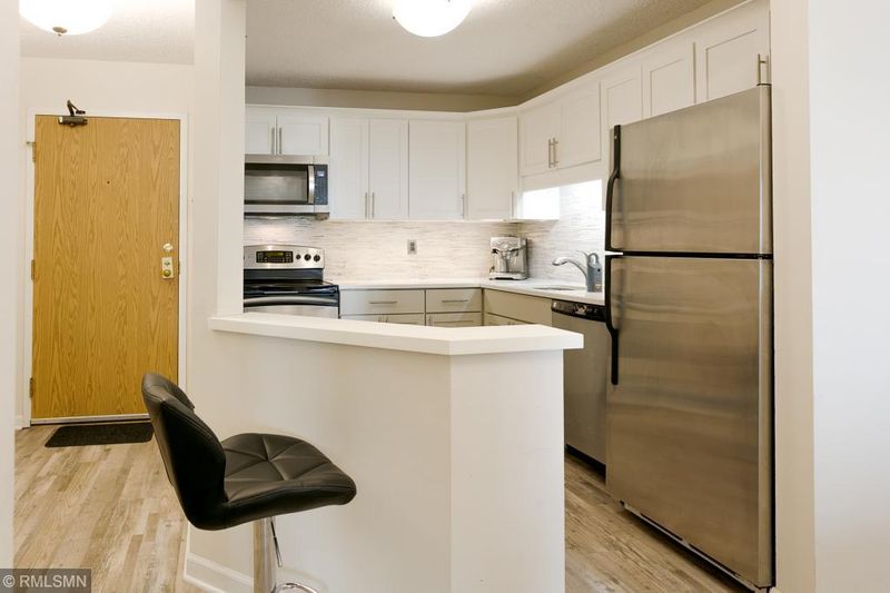 78 10th St E #1903, Saint Paul, MN 55101