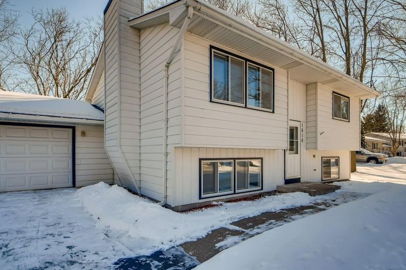 1616 Eugene St, White Bear Lake, MN 55110