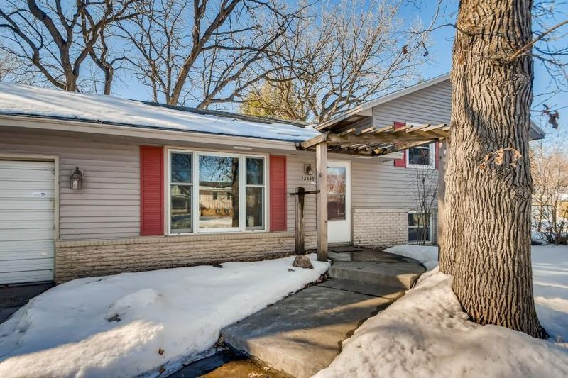 13843 Garrett Ave, Apple Valley, MN 55124