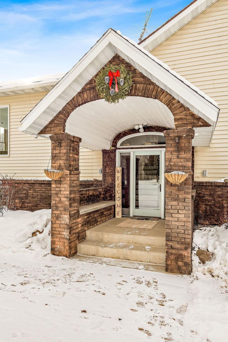 36453 Pincherry Rd, Cohasset, MN 55721