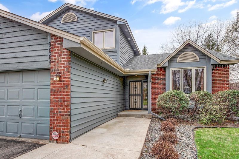 9664 Parkside Trl, Champlin, MN 55316