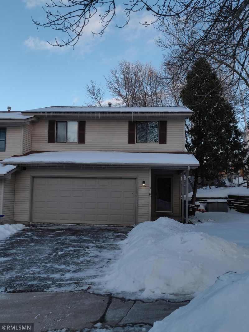 310 Morningside Cir, Saint Paul, MN 55119