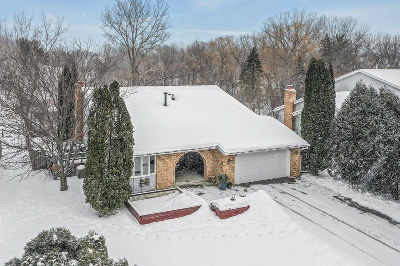 771 Clearbrook Ln, Vadnais Heights, MN 55127