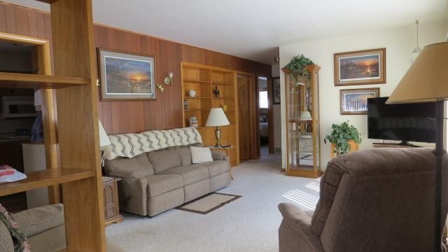 120 Oskamp Cir, Winona, MN 55987