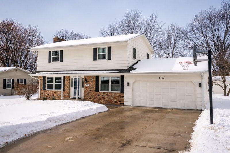 4117 Flag Ave N, New Hope, MN 55427