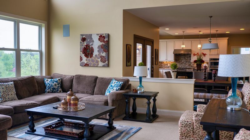 9805 Frederick Pl, Eden Prairie, MN 55347
