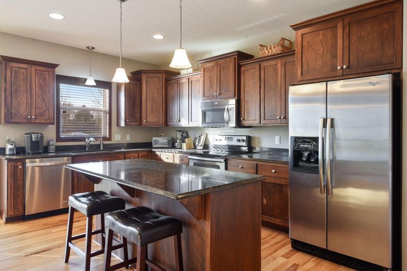 12069 Madison Cir, Rogers, MN 55374