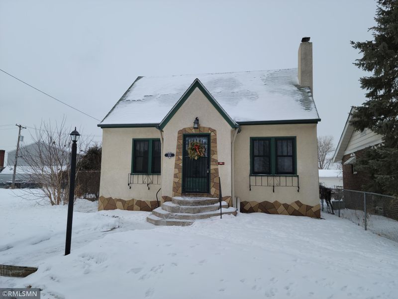 330 Lincoln St NE, Minneapolis, MN 55413