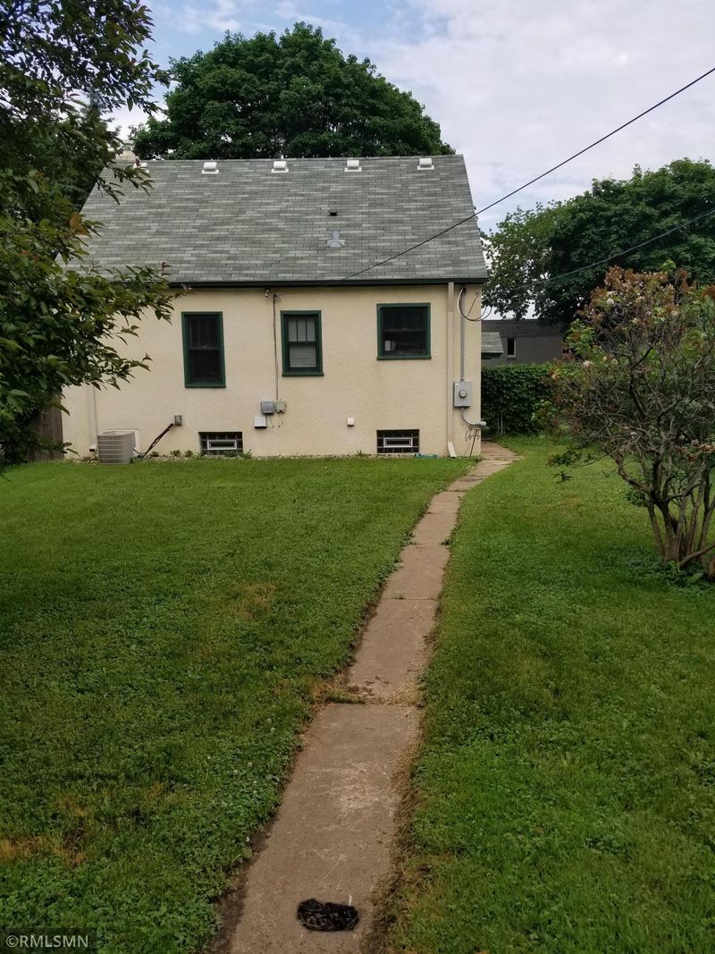 330 Lincoln St NE, Minneapolis, MN 55413