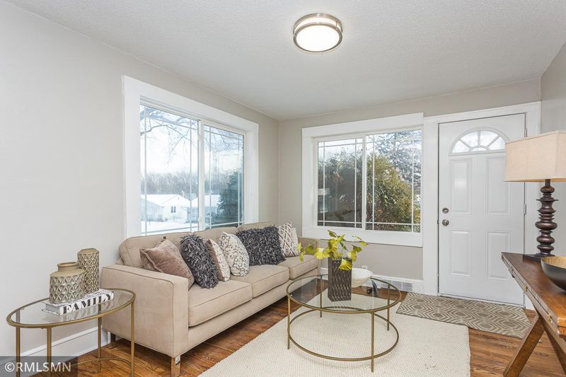 2153 Waukon Ave, Saint Paul, MN 55119
